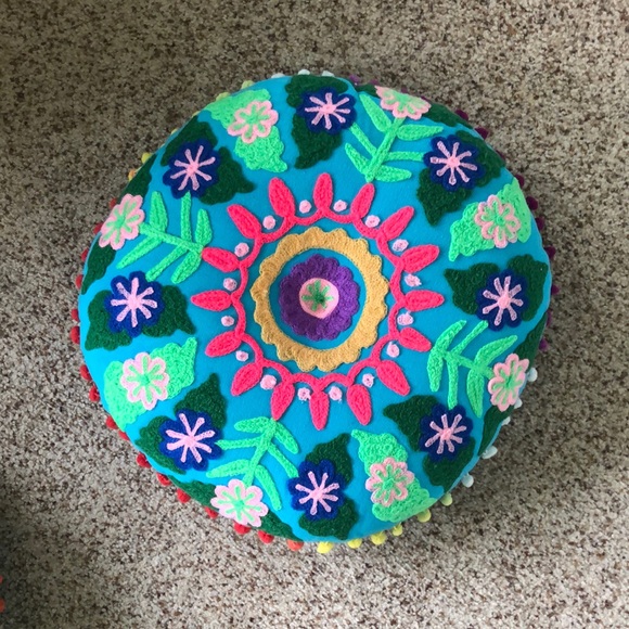 Colorful pillow - Picture 1 of 3
